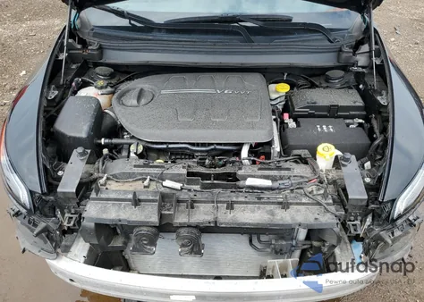 2017 Jeep Cherokee Overland z USA, uszkodzony, nr VIN 1C4PJMJS7HW557791